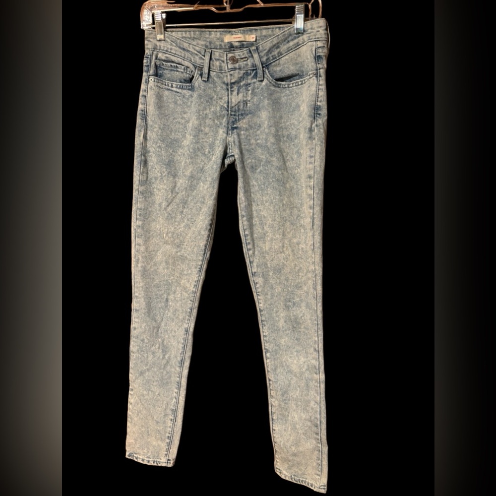 Levi’s 711 skinny jeans